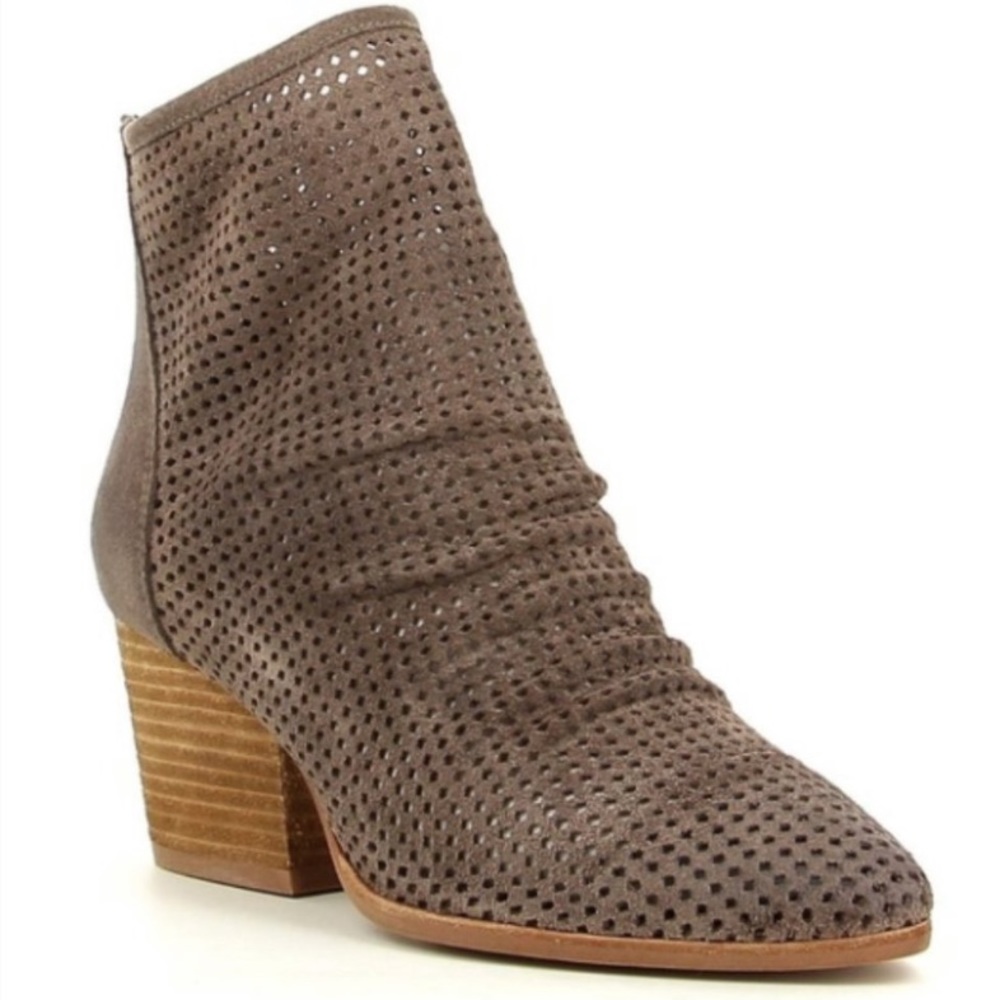 Jeffrey Campbell Janelle laser cut bootie sz 9